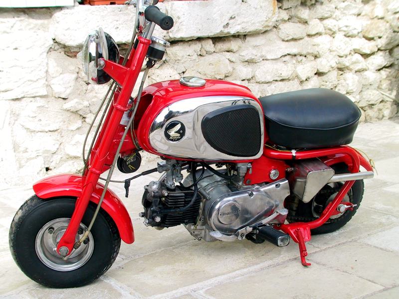 honda cz100 presentation