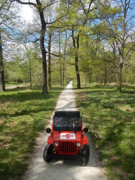 Voiture à pédales Jeep US en métal kaki - Etoile blanche